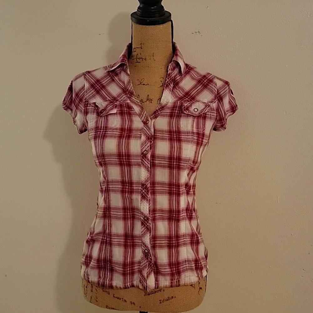 Small snap up shirt